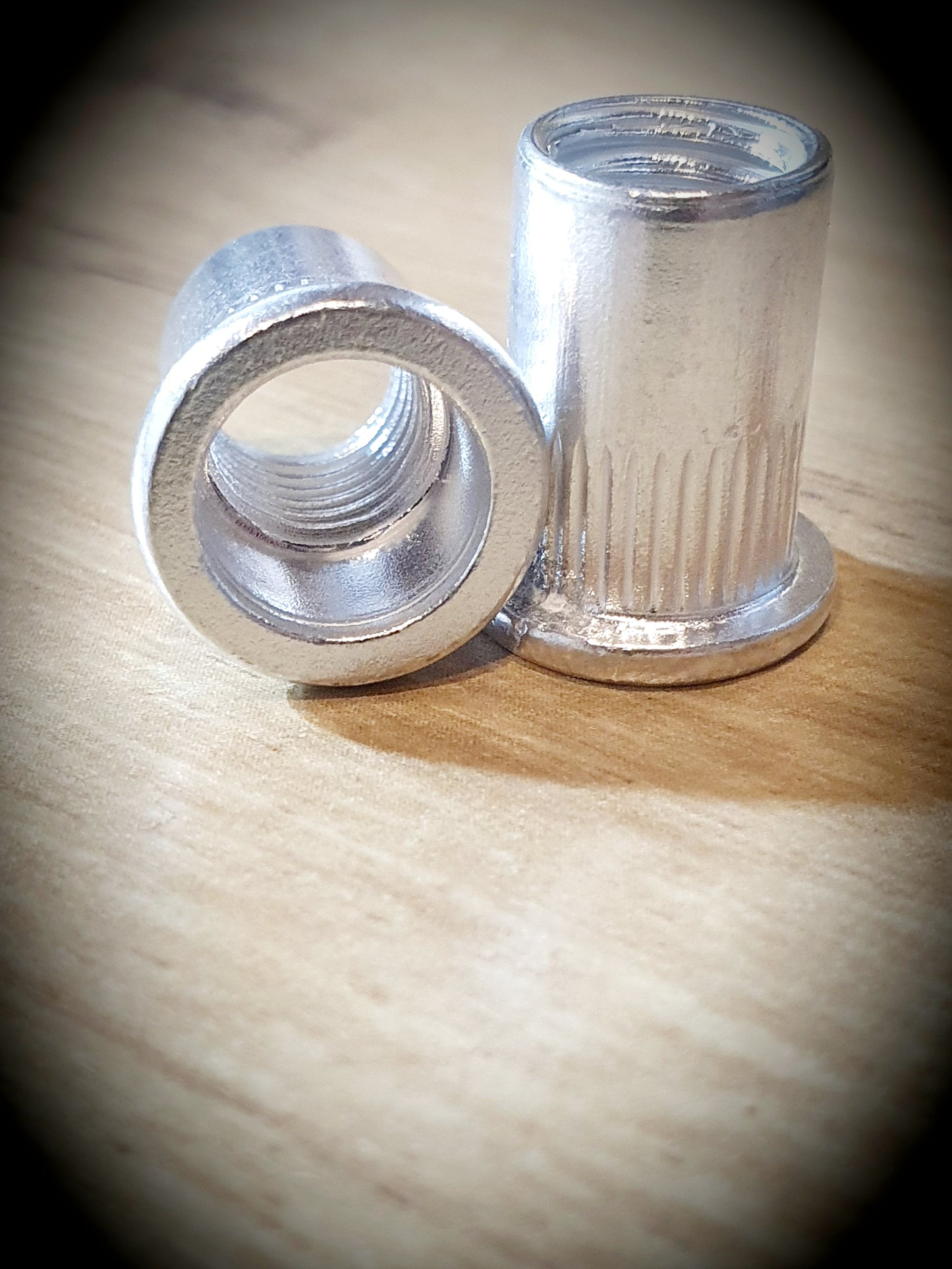 Rivet nut, dome head, knurled head M10