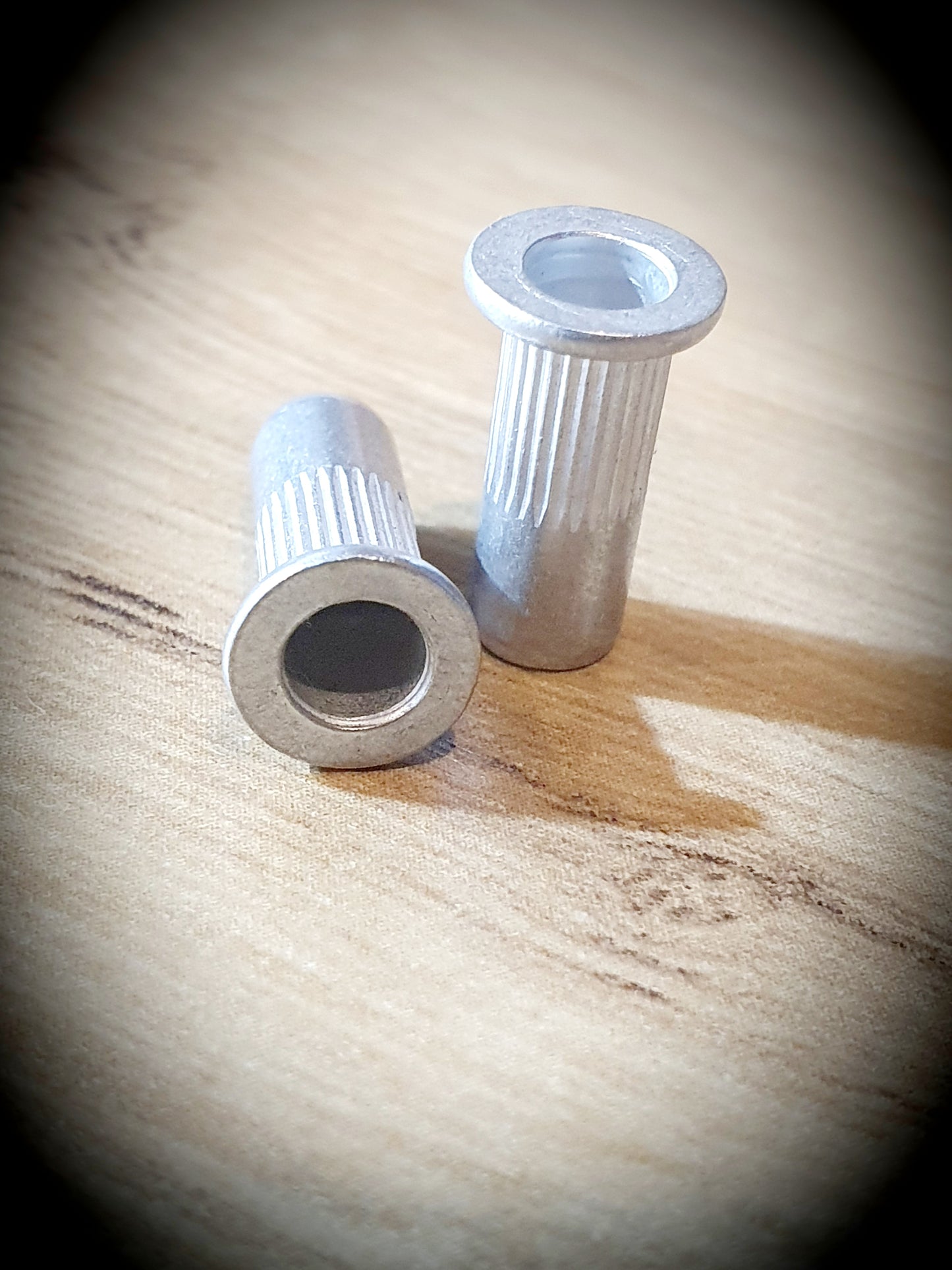 Rivet nut, dome head, knurled shank M5