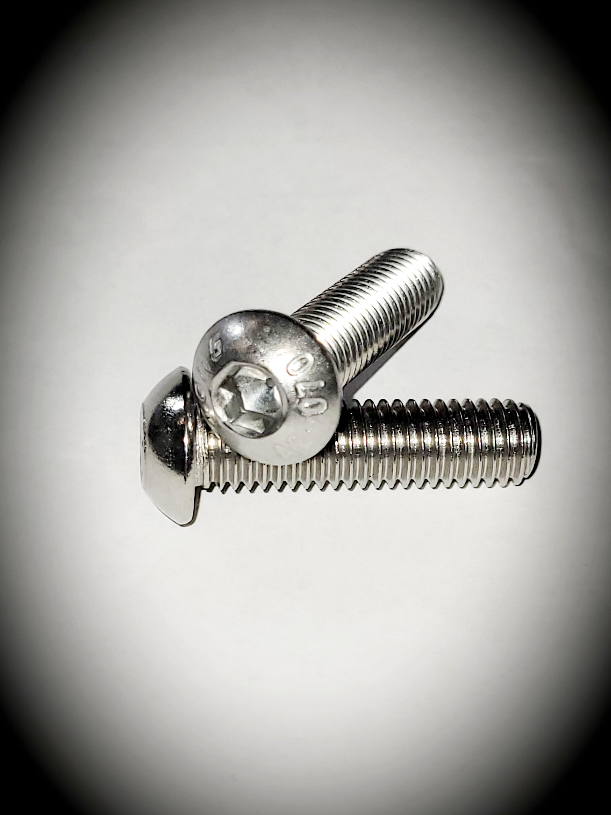 Screw with flattened half round head and hexagon socket M8 x 30 - SS Racetech Rods & Customs